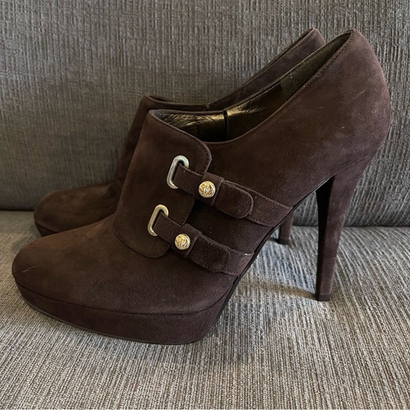 Stuart Weitzman Heeled Bootie Brown Suede - Size 8 - Picture 4 of 10